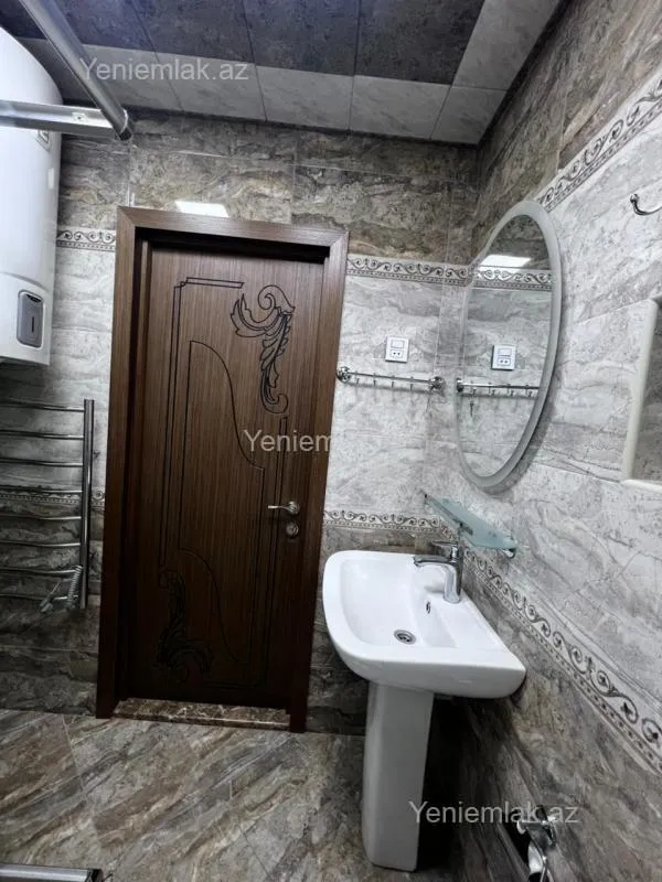 Satılır köhnə tikili 85 m²