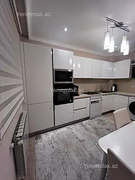 Satılır köhnə tikili 85 m²