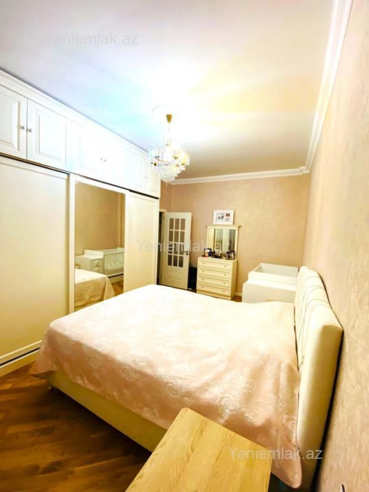 Satılır 2 otaqlı yeni tikili 90 m²