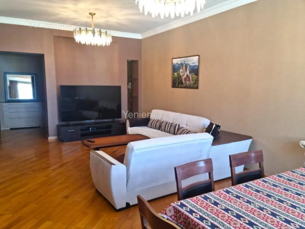 Satılır 4 otaqlı yeni tikili 175 m²