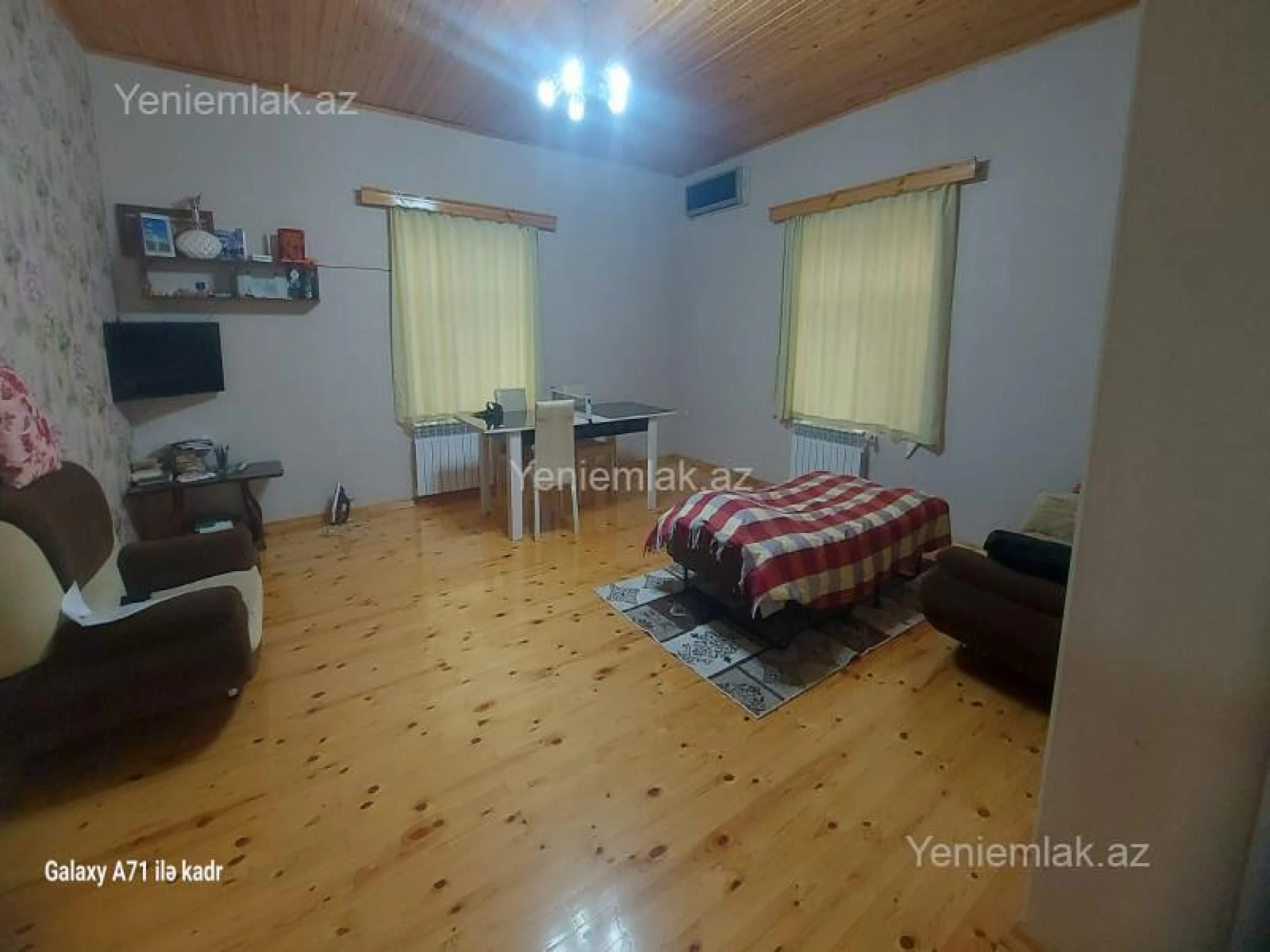 Satılır 4 otaqlı həyət evi 200 m²