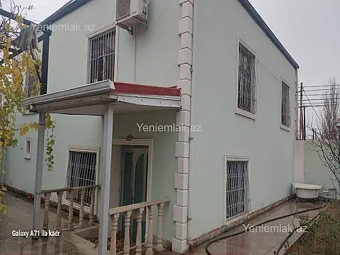 Satılır 4 otaqlı həyət evi 200 m²