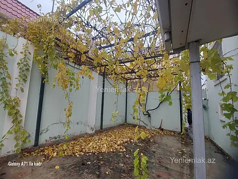 Satılır 4 otaqlı həyət evi 200 m²