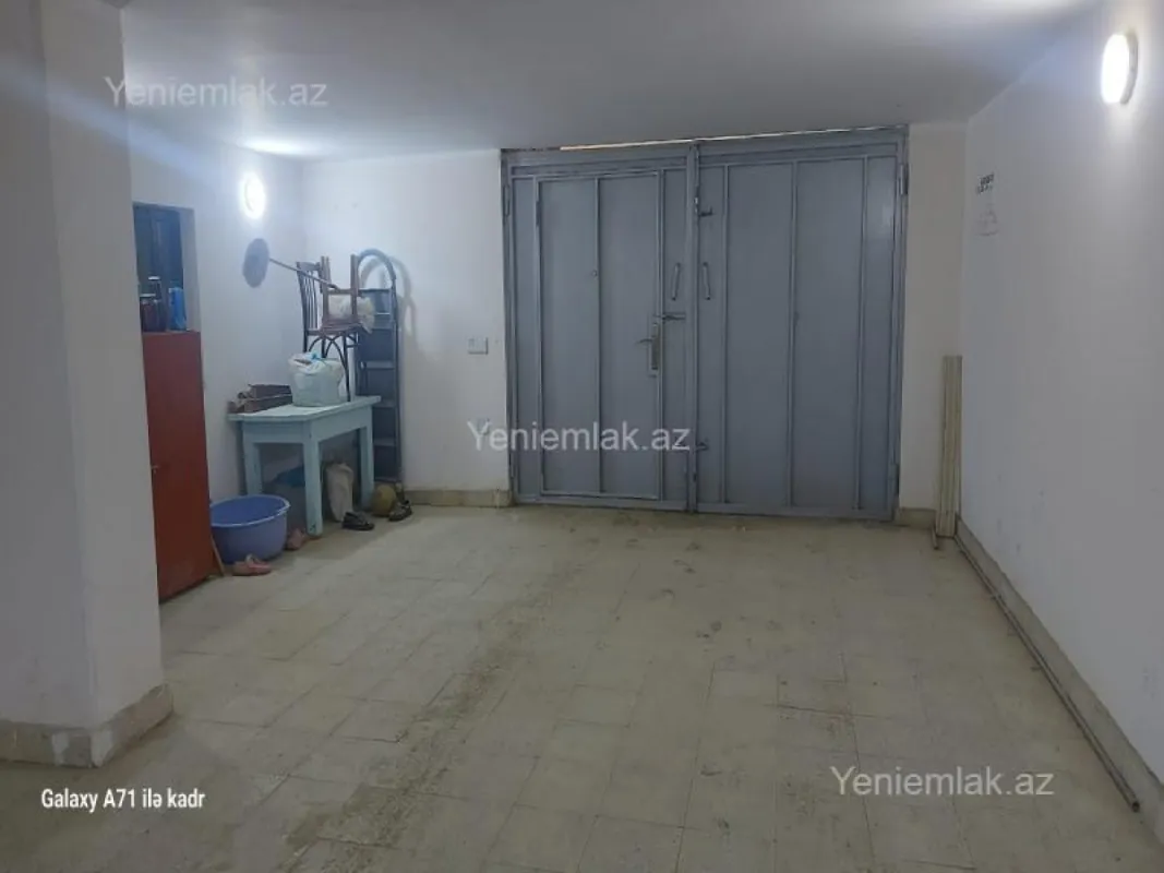 Satılır 4 otaqlı həyət evi 200 m²