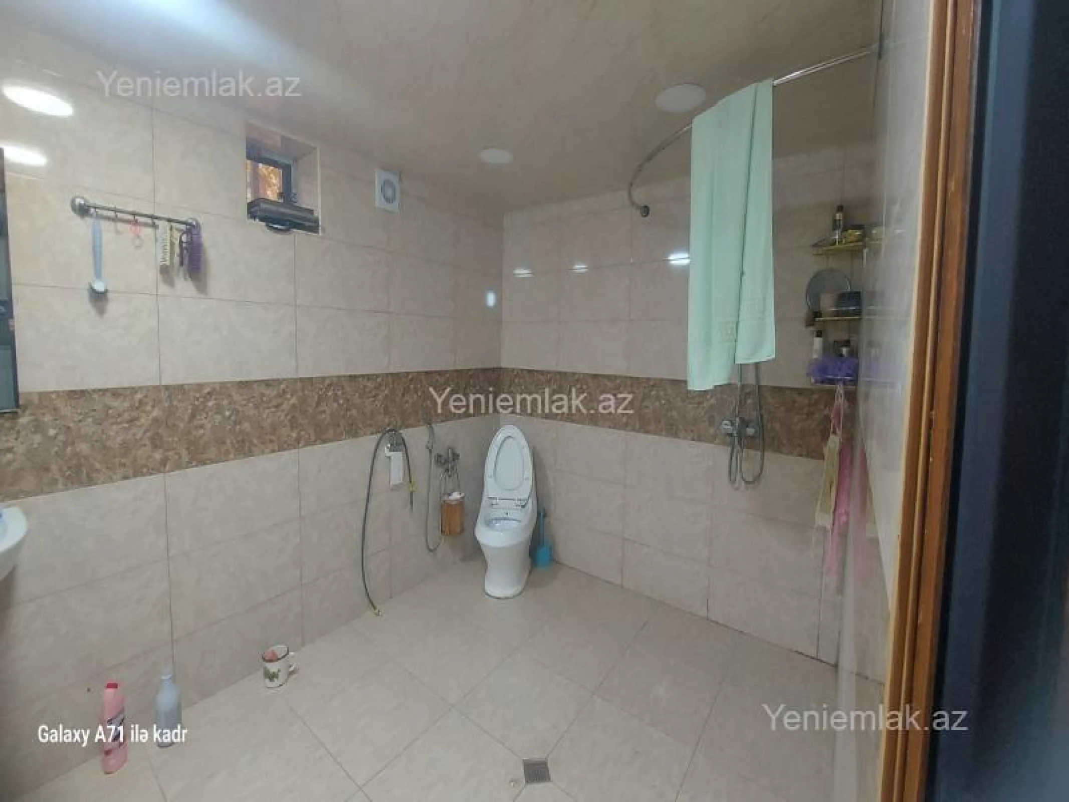 Satılır 4 otaqlı həyət evi 200 m²