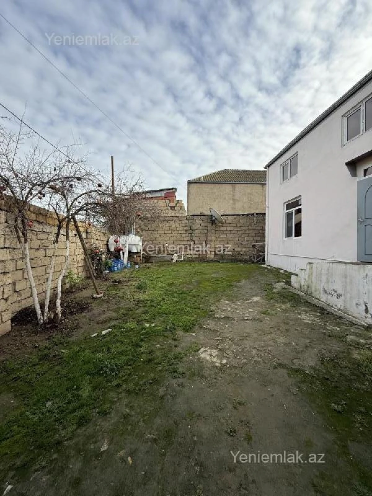 Satılır 3 otaqlı həyət evi 100 m²