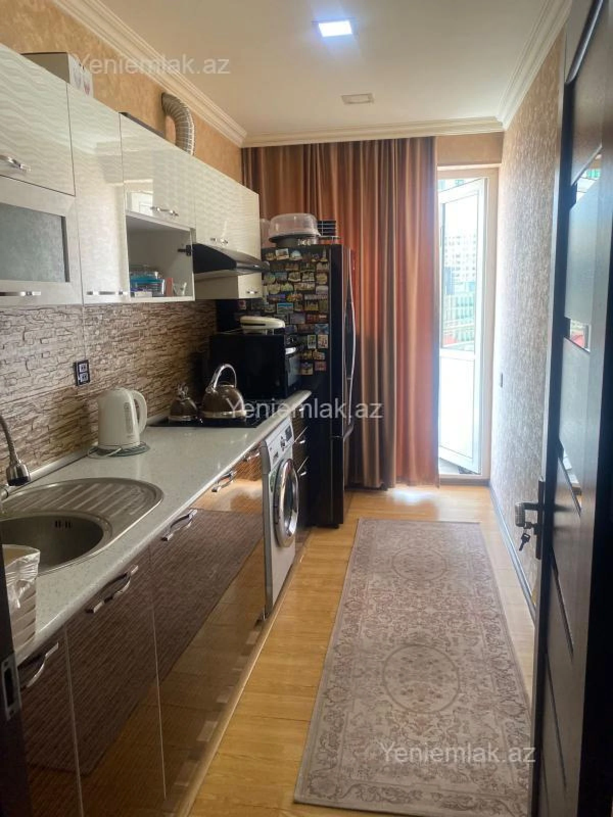 Satılır 3 otaqlı köhnə tikili 100 m²