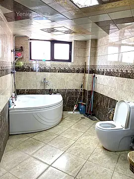 Satılır 3 otaqlı köhnə tikili 100 m²