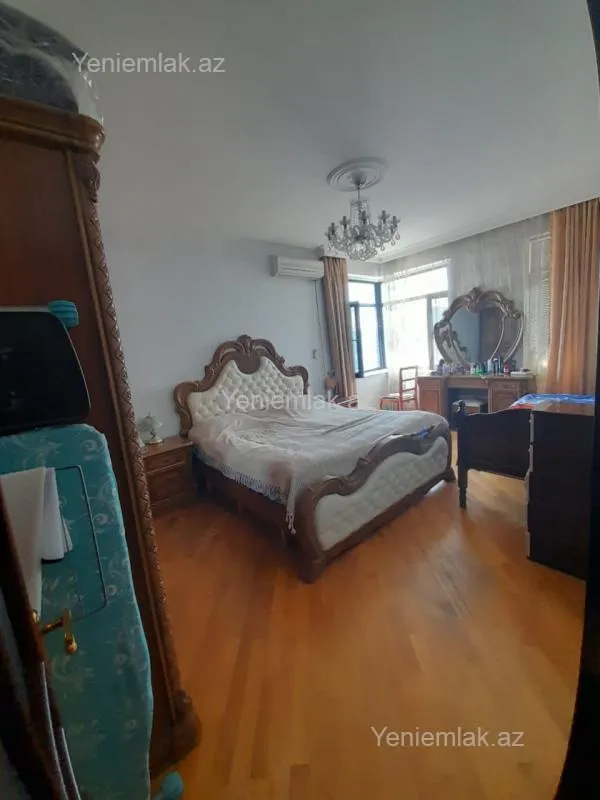 Satılır 3 otaqlı yeni tikili 150 m²