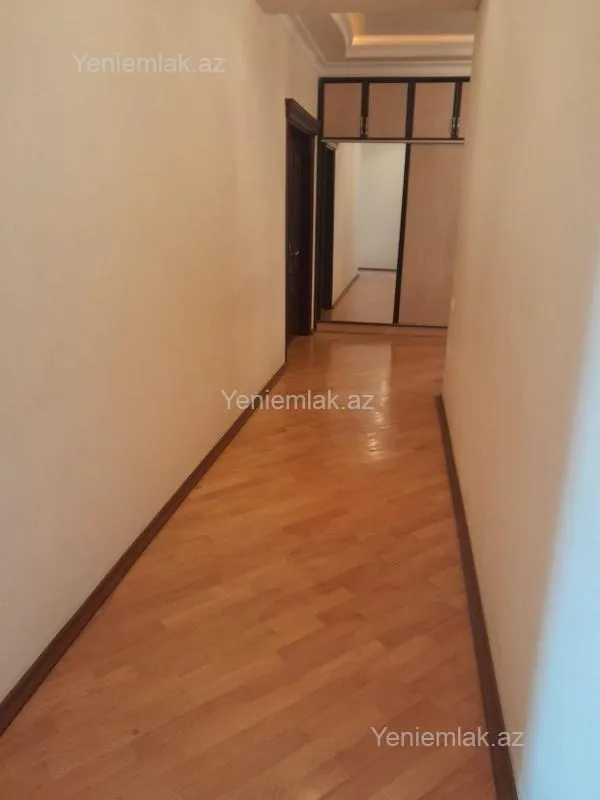 Satılır 3 otaqlı yeni tikili 150 m²