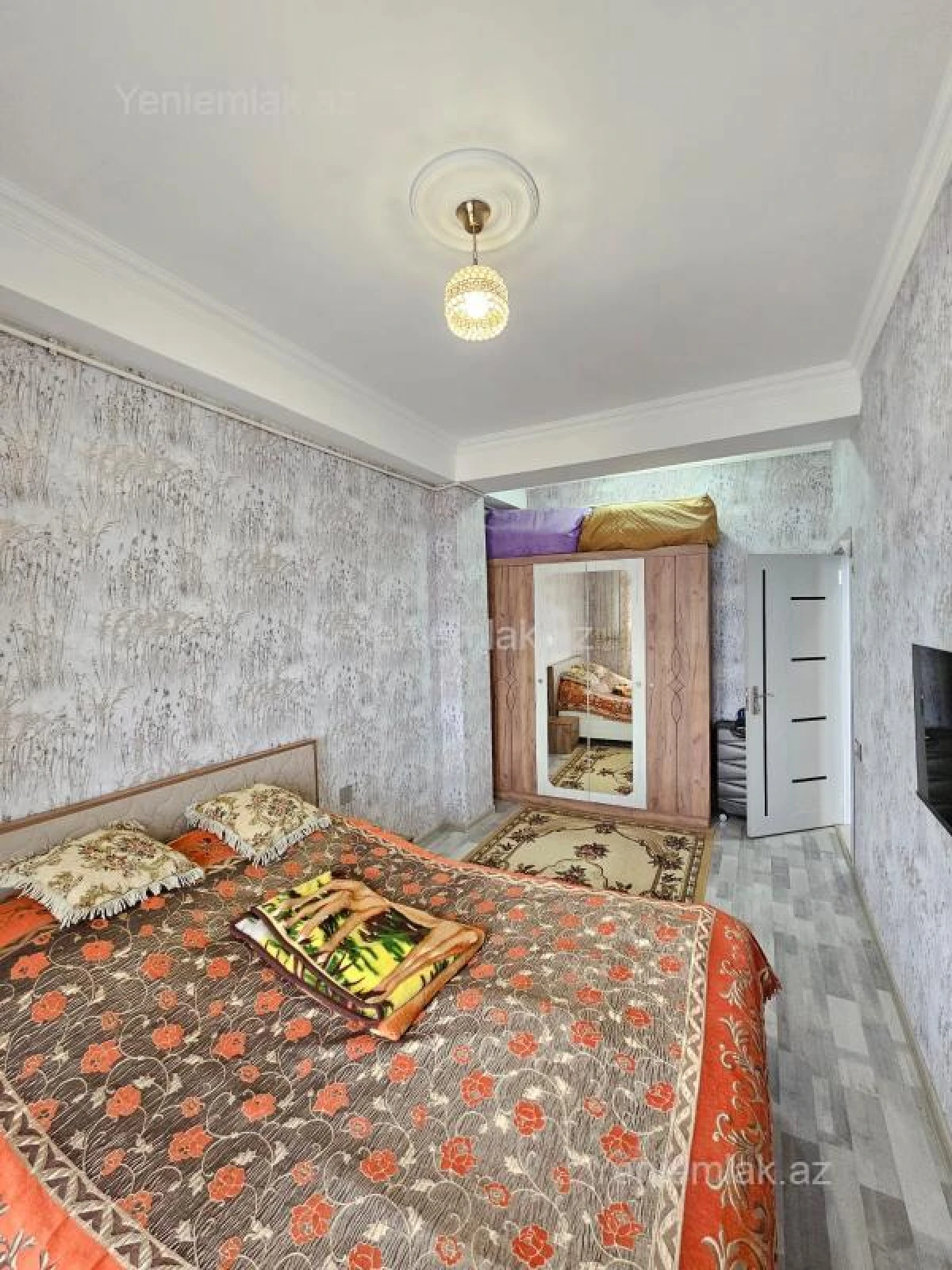 Satılır 2 otaqlı yeni tikili 60 m²