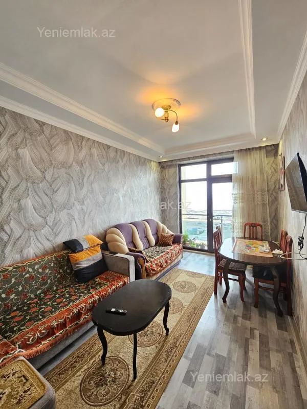 Satılır 2 otaqlı yeni tikili 60 m²