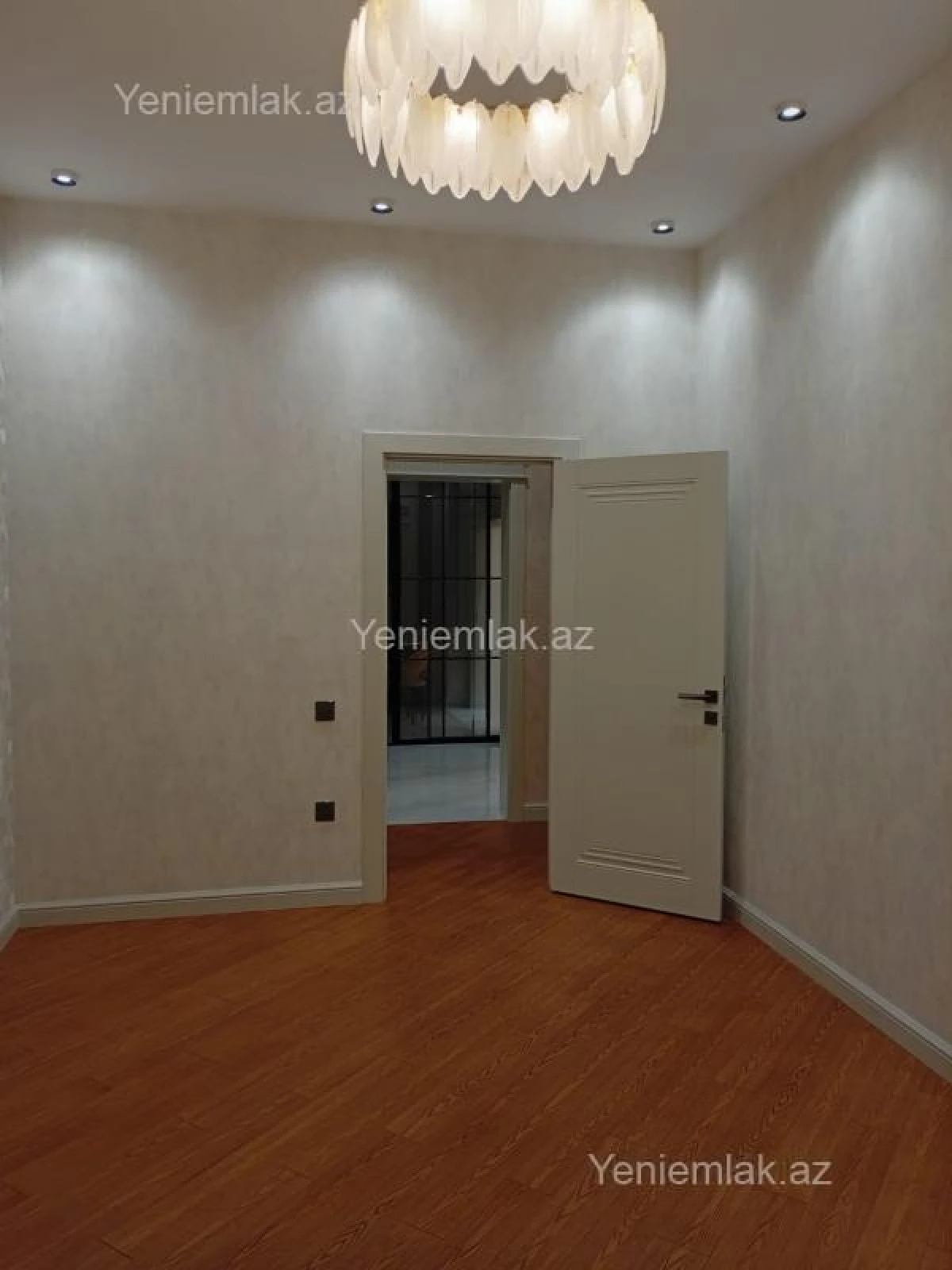 Satılır 3 otaqlı yeni tikili 142 m²