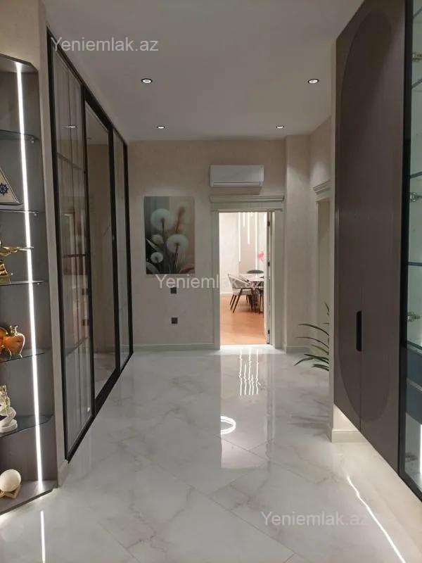 Satılır 3 otaqlı yeni tikili 142 m²
