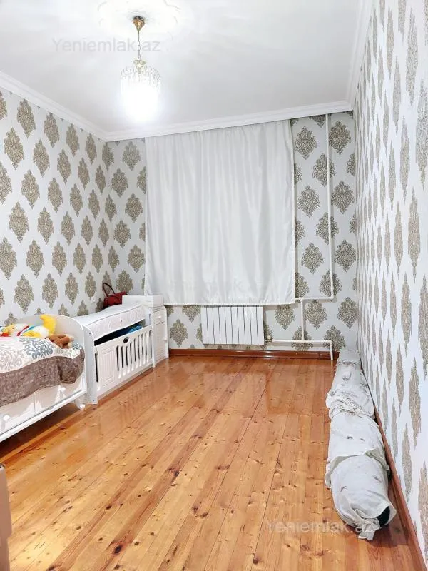 Satılır 3 otaqlı köhnə tikili 85 m²