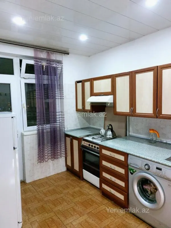 Satılır 3 otaqlı köhnə tikili 85 m²