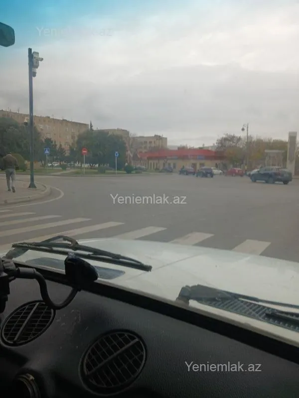 Satılır 2 otaqlı köhnə tikili 50 m²