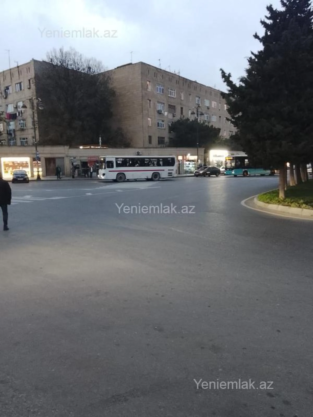 Satılır 2 otaqlı köhnə tikili 50 m²