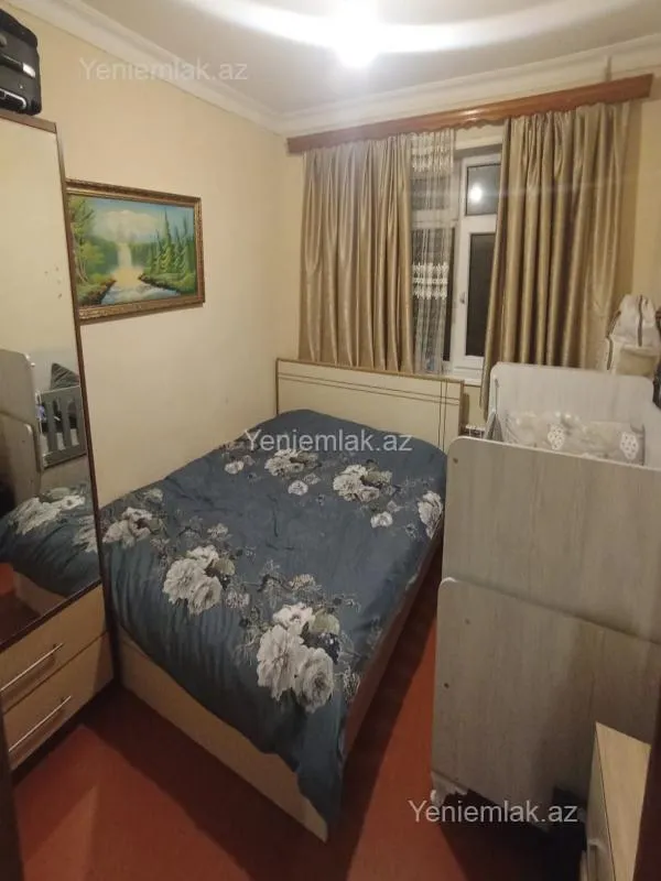 Satılır 2 otaqlı köhnə tikili 50 m²