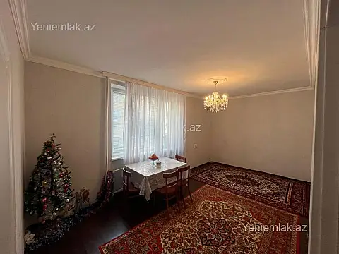 Kirayə verilir 2 otaqlı köhnə tikili 55 m²