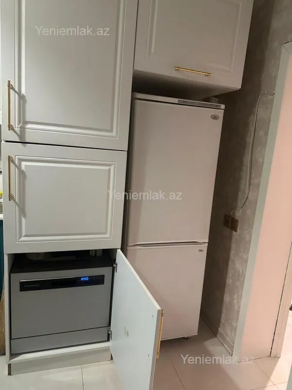 Satılır 2 otaqlı yeni tikili 87 m²