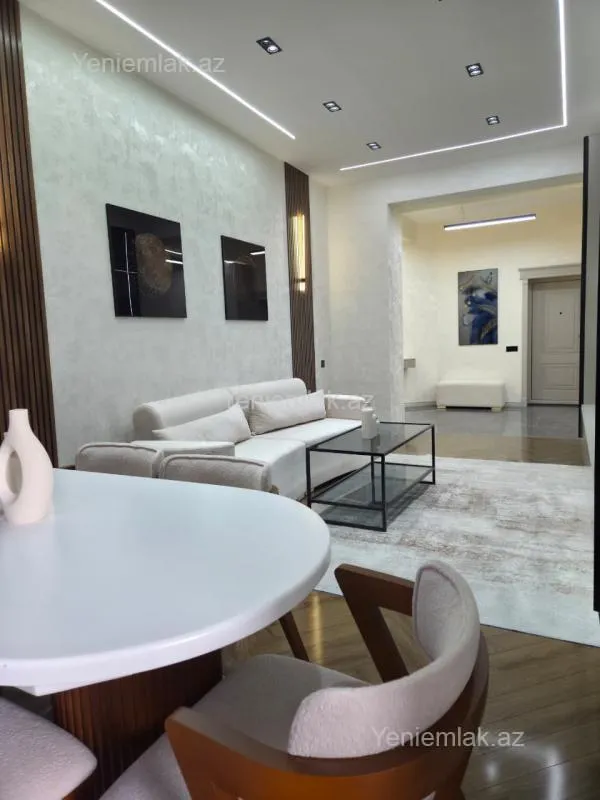 Satılır 2 otaqlı yeni tikili 96 m²