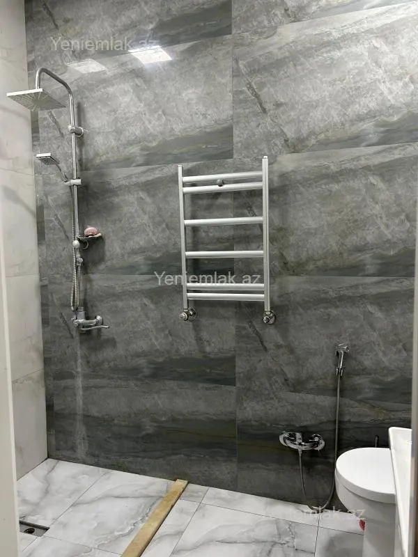 Satılır 4 otaqlı yeni tikili 122 m²