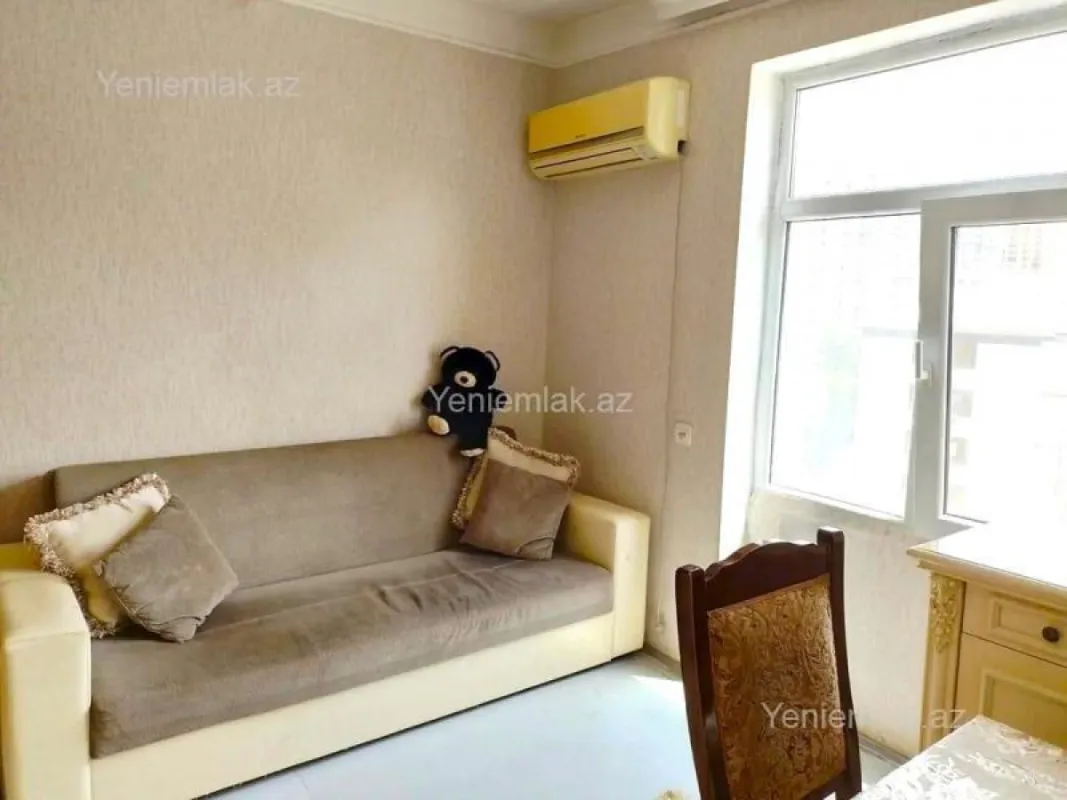 Satılır 2 otaqlı köhnə tikili 45 m²