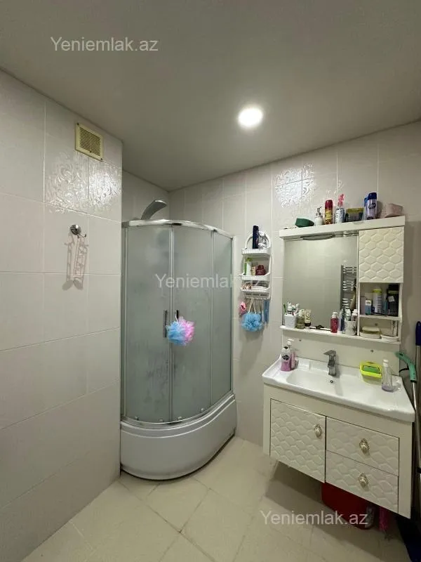 Satılır 4 otaqlı yeni tikili 110 m²