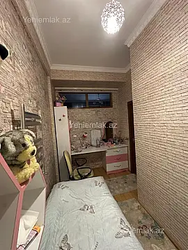 Satılır 4 otaqlı yeni tikili 110 m²