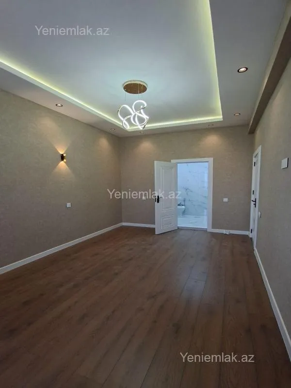 Satılır 3 otaqlı yeni tikili 131 m²