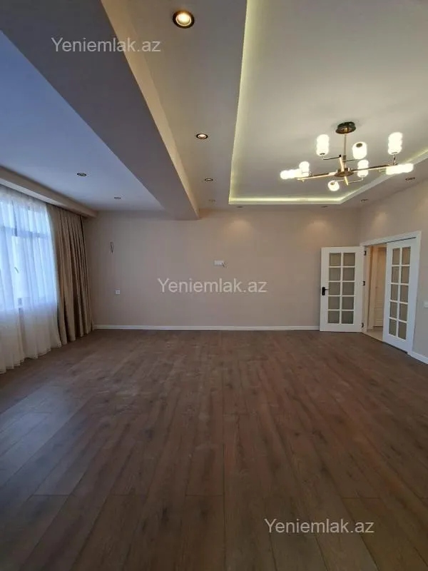 Satılır 3 otaqlı yeni tikili 131 m²