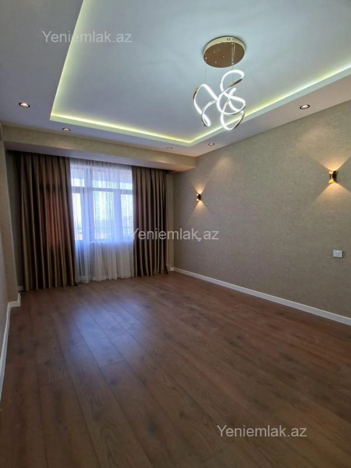 Satılır 3 otaqlı yeni tikili 131 m²