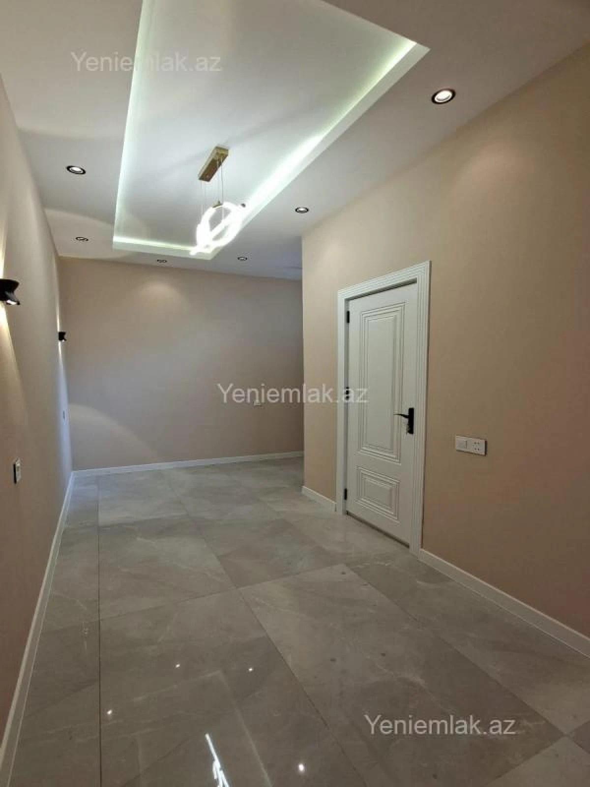 Satılır 3 otaqlı yeni tikili 131 m²