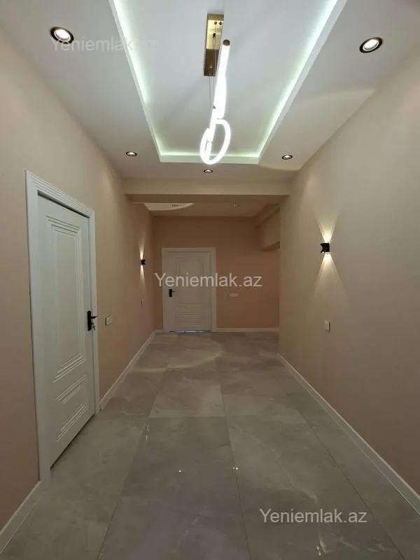 Satılır 3 otaqlı yeni tikili 131 m²