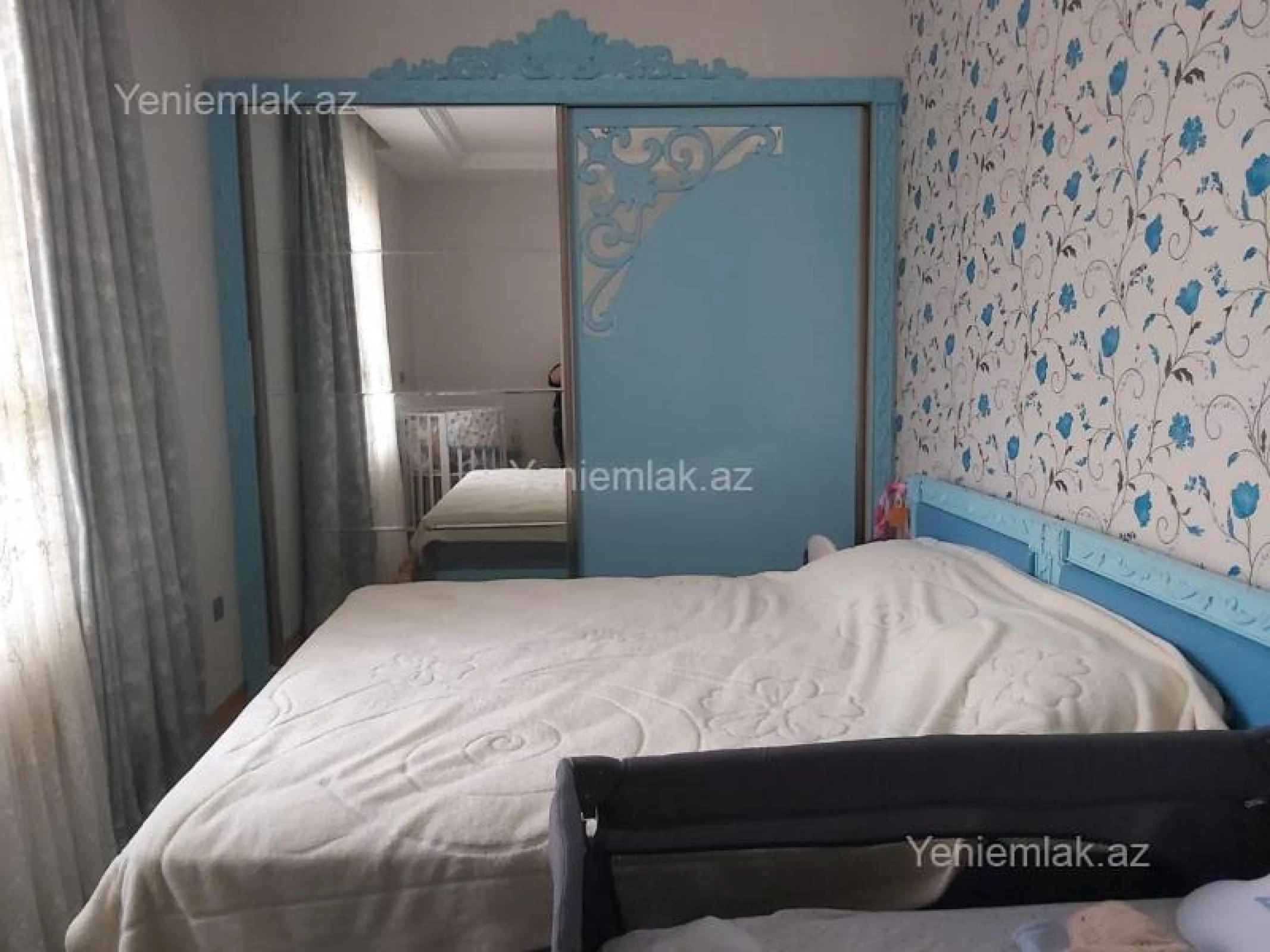Satılır 10 otaqlı həyət evi 341 m²