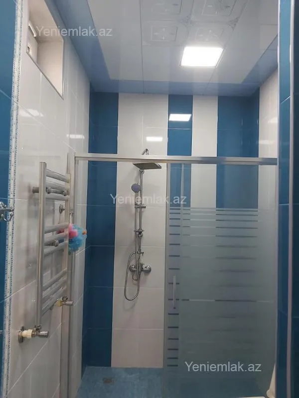 Satılır 10 otaqlı həyət evi 341 m²