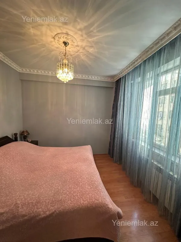 Satılır 3 otaqlı yeni tikili 72 m²