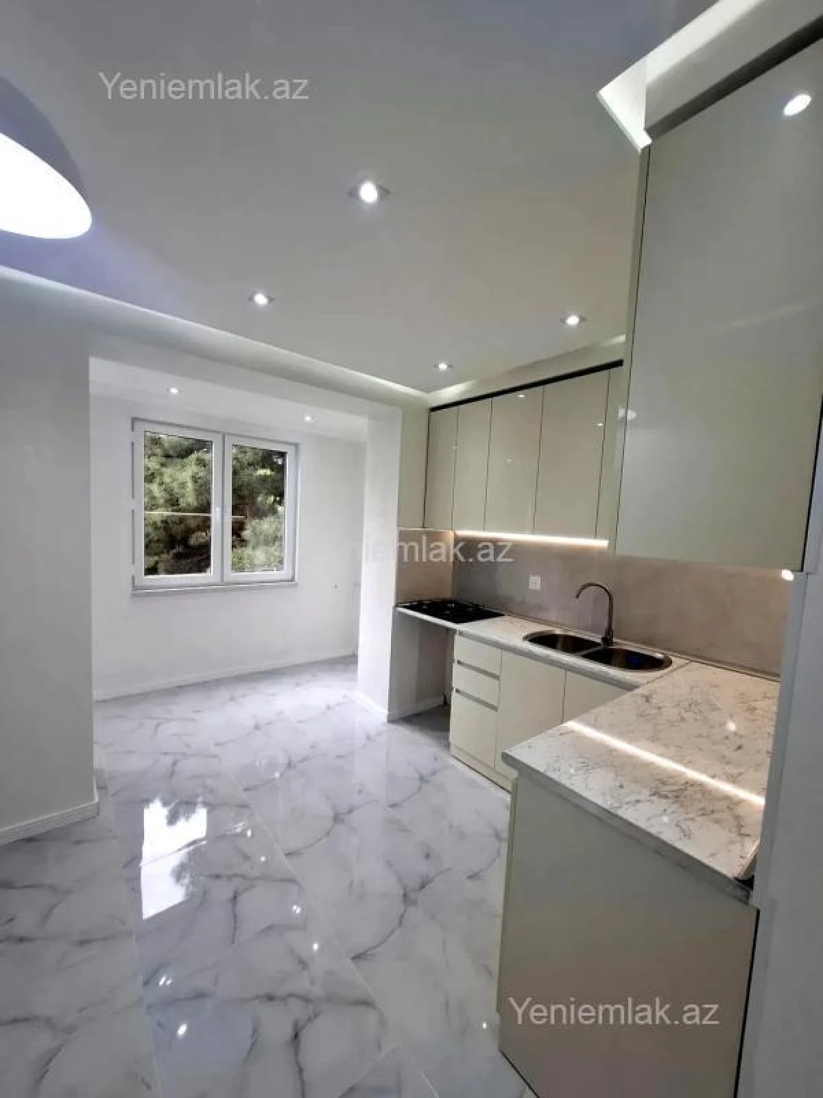 Satılır 3 otaqlı köhnə tikili 78 m²