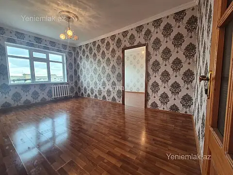 Satılır 4 otaqlı köhnə tikili 100 m²