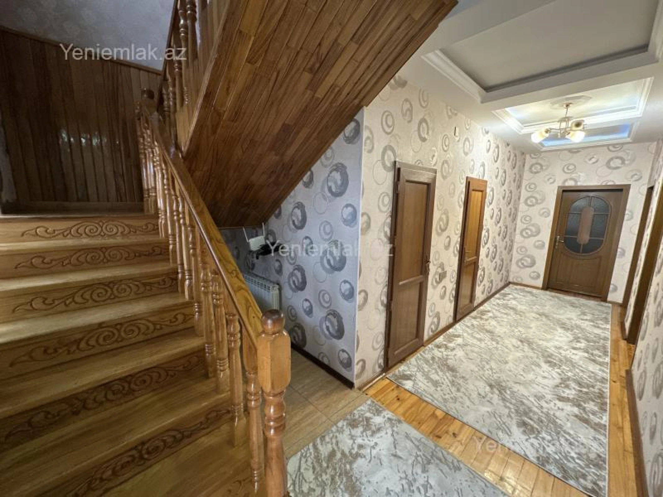 Satılır 7 otaqlı həyət evi 300 m²