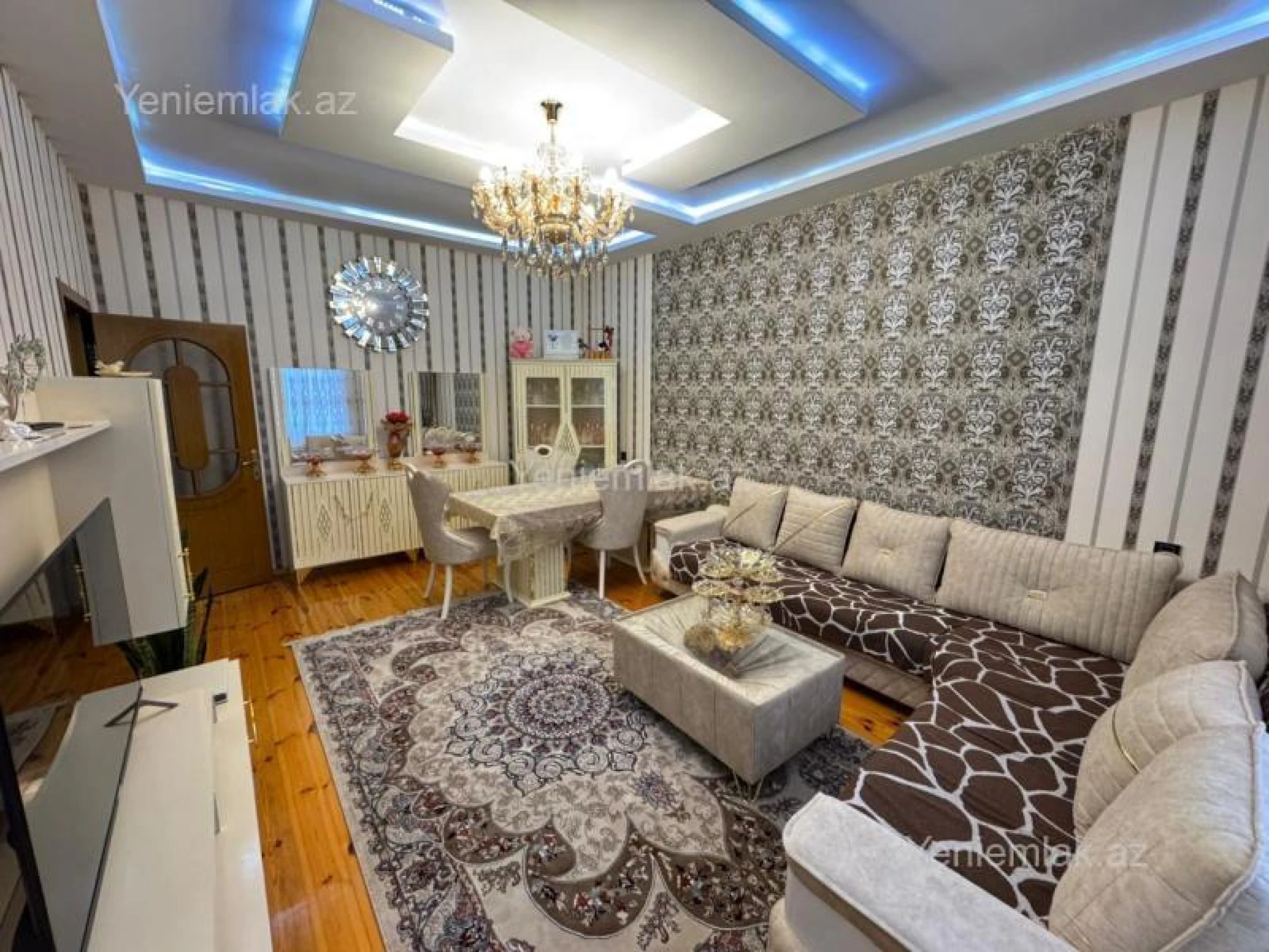 Satılır 7 otaqlı həyət evi 300 m²