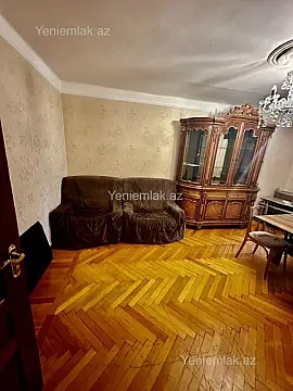 Satılır 2 otaqlı köhnə tikili 66 m²