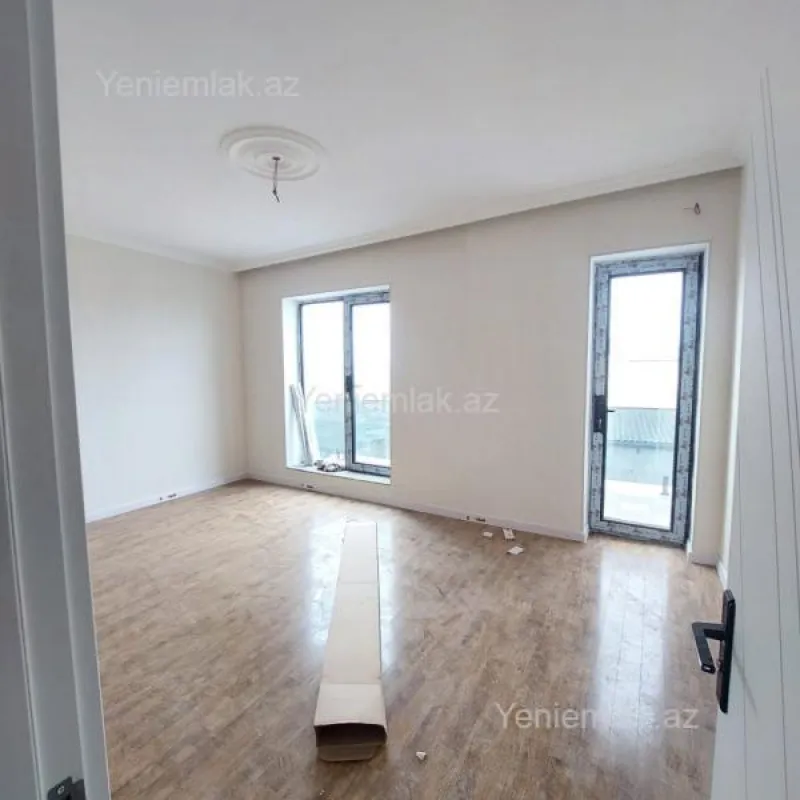 Satılır 5 otaqlı həyət evi 160 m²