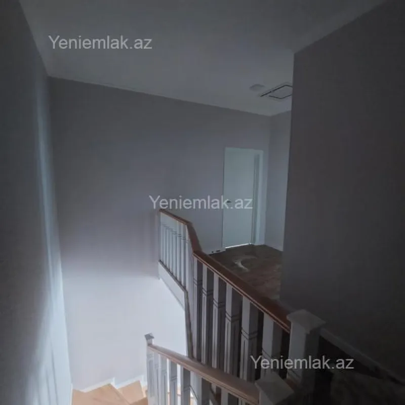 Satılır 5 otaqlı həyət evi 160 m²