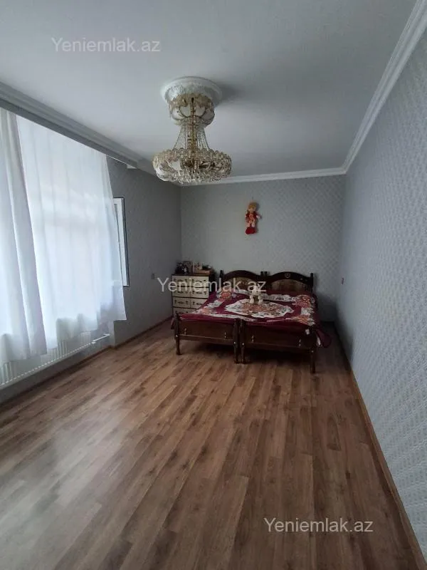 Satılır 2 otaqlı köhnə tikili 55 m²