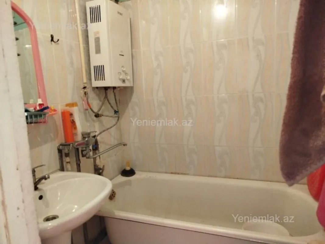 Satılır 2 otaqlı köhnə tikili 50 m²