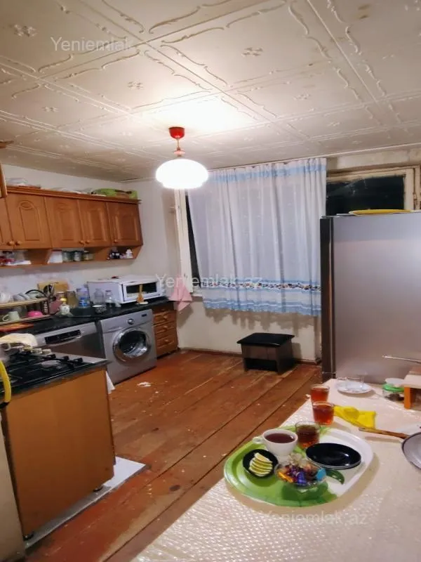 Satılır 3 otaqlı köhnə tikili 78 m²