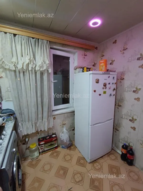Satılır 2 otaqlı köhnə tikili 46 m²