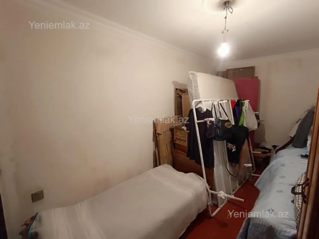 Satılır 2 otaqlı köhnə tikili 46 m²